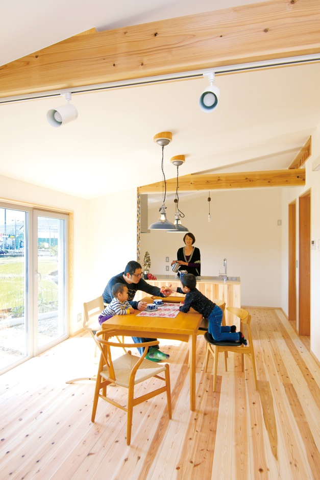 木のぬくもりを感じる家