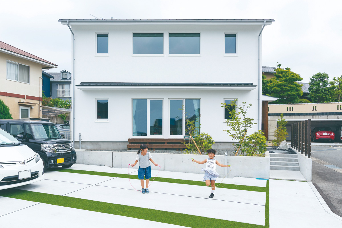 岡山～静岡の“遠距離建築”を経た 子どもの未来を守る家