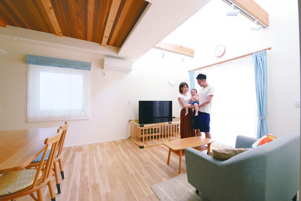 子の成長を見守るナチュラルな家