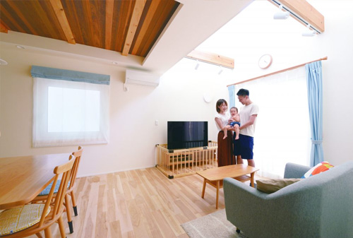 子の成長を見守るナチュラルな家